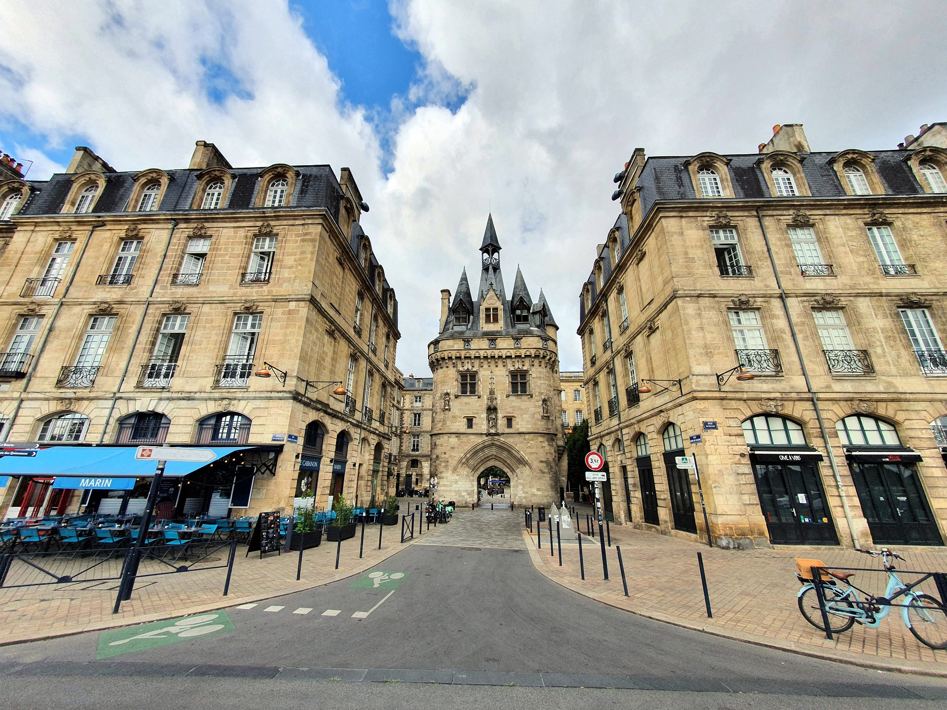 Cailhau Gate, Bordeaux 